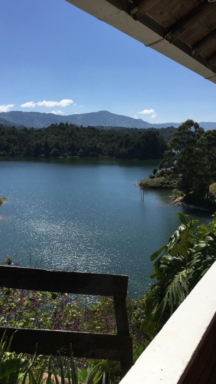 La Madriguera Hotell Guatapé Eksteriør bilde